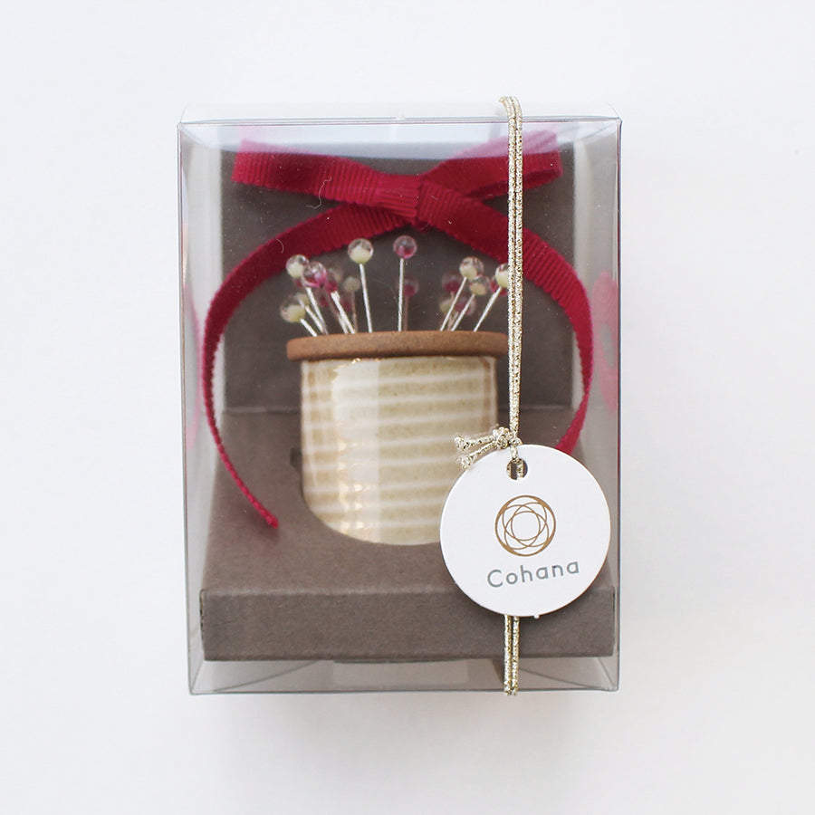 Cohana [Winter Limited Edition 2024] Hasami Magnetic Pin Holder and Sewing Pins Set KANTSUBAKI