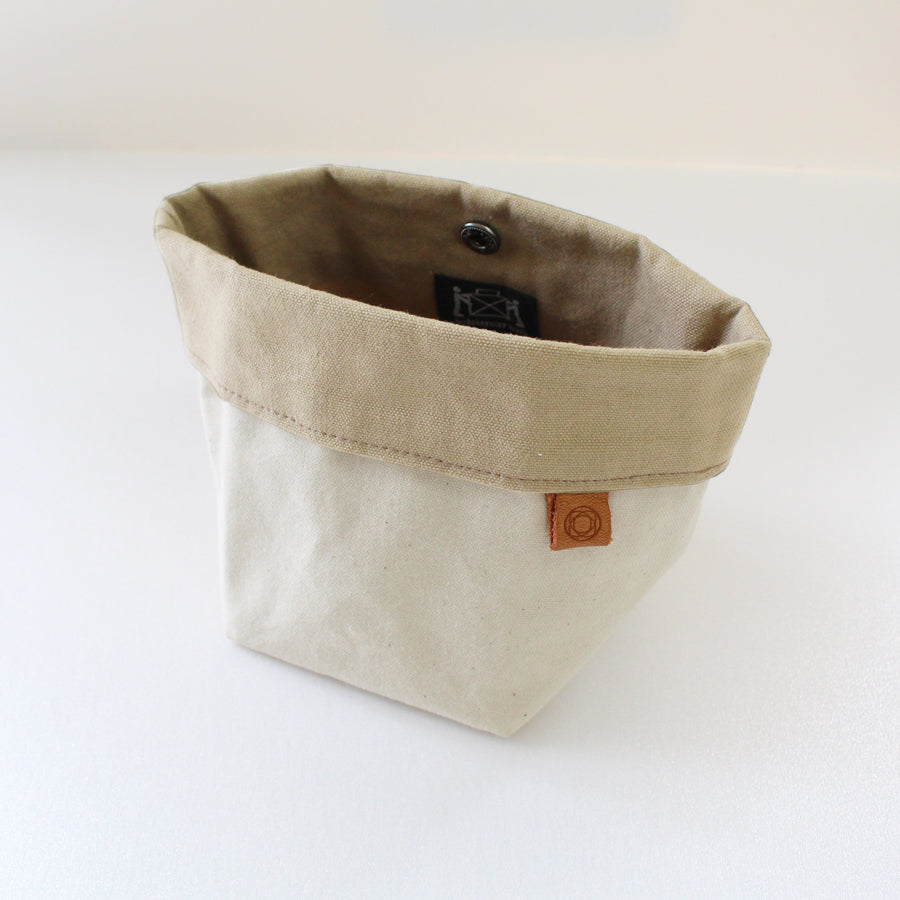 Cohana waxed canvas accessory pouch