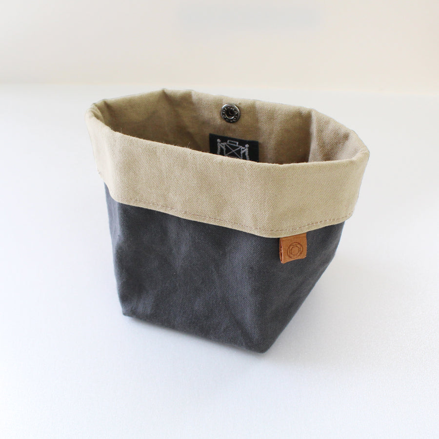 Cohana waxed canvas accessory pouch