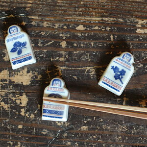 kata-kata-kokeshi-doll-chopstick-settings-groupof3